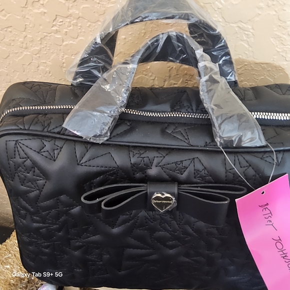 Betsey Johnson Black Quilted Star Cosmetic Bag - Picture 4 of 8